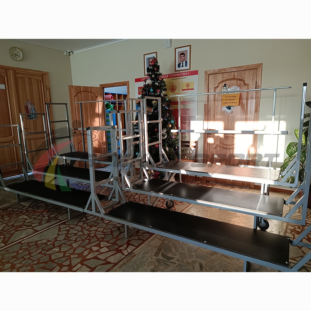 Хоровой станок складной мобильный трехрядный