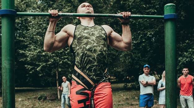 элементы на турнике