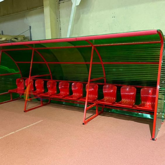 Кабинка для игроков и судей на 10 мест с мягким козырьком