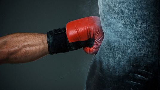 Как правильно бить боксерскую грушу?