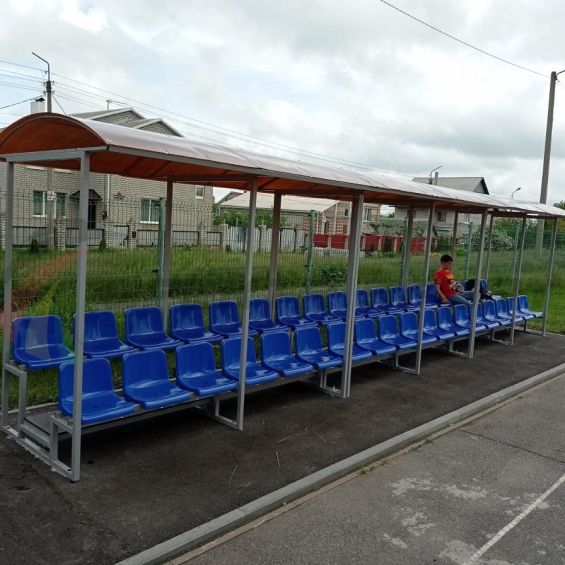 Трибуна на 12 человек с козырьком