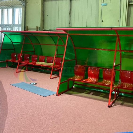 Кабинка для игроков и судей на 10 мест с мягким козырьком